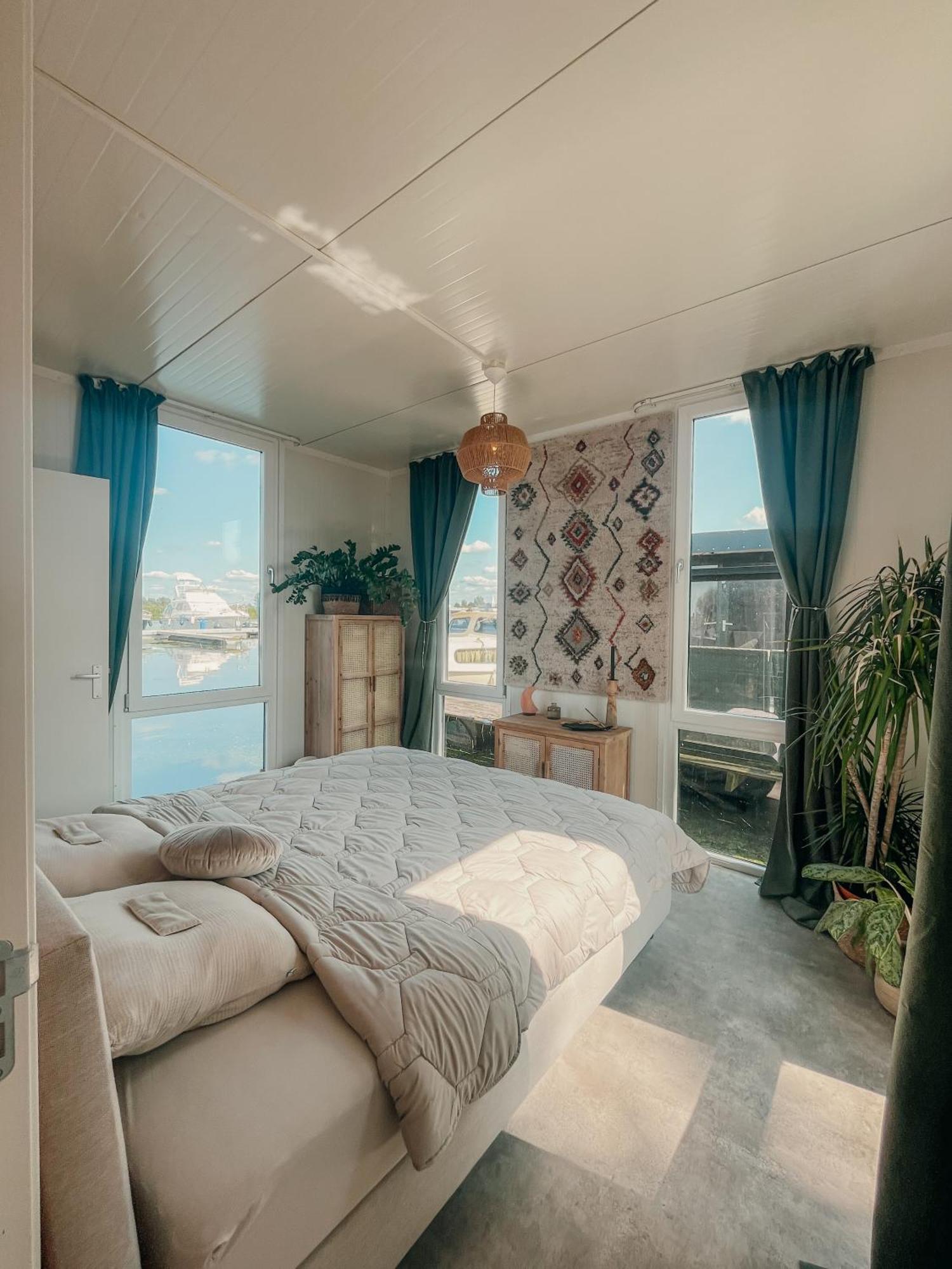 Retreatboat Ibiza Bed and Breakfast Lith Eksteriør billede