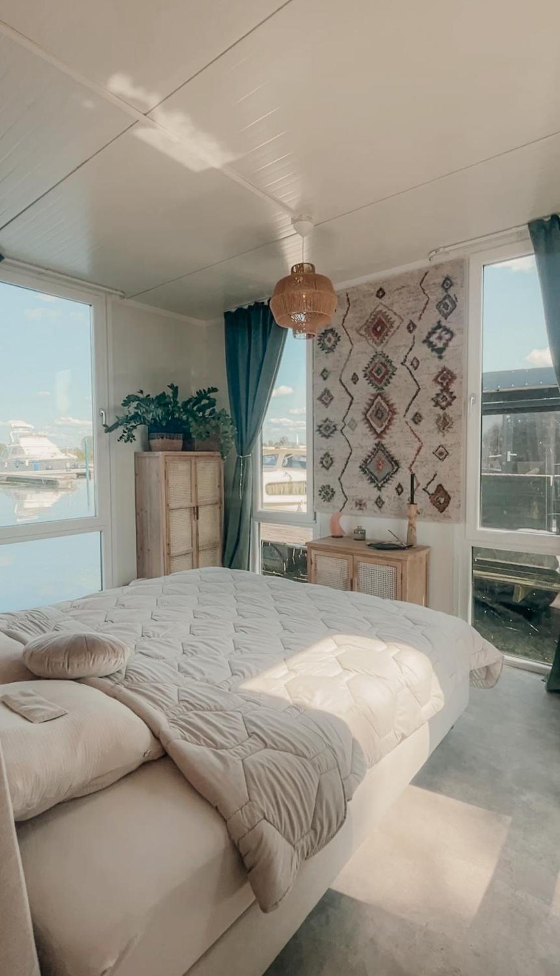 Retreatboat Ibiza Bed and Breakfast Lith Eksteriør billede